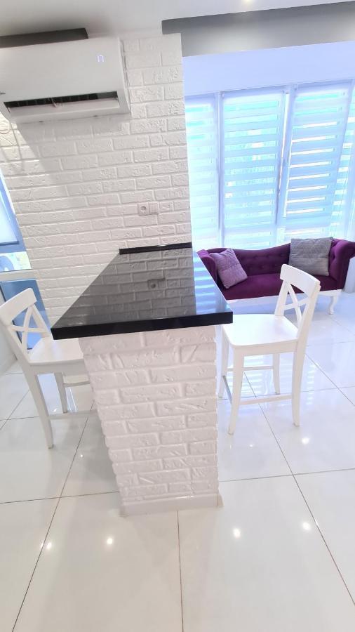 On Prospekt Mira 35 Kryvyi Rih